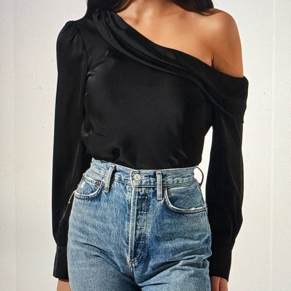 Astr Off-Shoulder Black Blouse